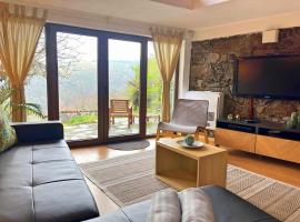 Retiro de Gondramaz - 200 m2, hotel in Gondramaz