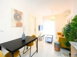 Capitan, 1 bedromm, city center & beach by 10TSea