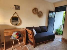 Stay with Adhiambo - Studio near Bofa Beach, soodne hotell sihtkohas Kilifi