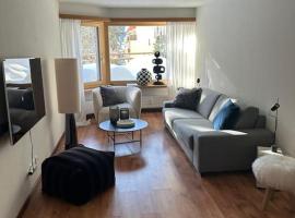 Wonderful cosy apartment in St. Moritz, hotel u gradu Sent Moric