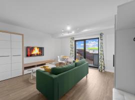 Ametist Apartment with parking, hotel di Floresti