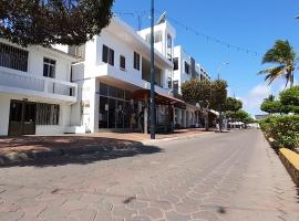 HISTORICO HOSTAL ELIZABETH, hótel í Puerto Ayora