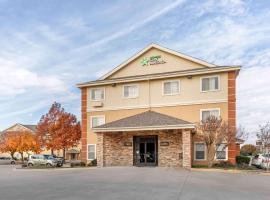 Hawthorn Extended Stay by Wyndham Irving DFW North, Hotel in Irving