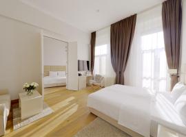 Lanterna Rooms City Center, hotel em Novi Sad