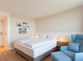 Wyn. Strandhotel Sylt, hotel en Westerland