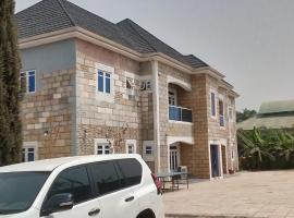 778 Stone House Apartment, hotel in Gwarinpa