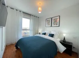 Appartement calme avec balcon, à 4km du centre, Parking, WI-FI, Netflix gratuit