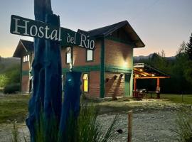 Hostal del río、エル・ボルソンのホテル