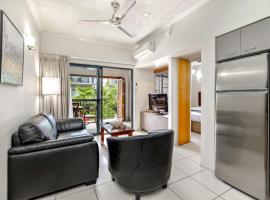 Southern Cross Atrium Apartments, hotel di Cairns