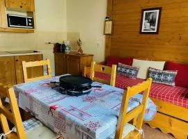 Appartement cosy 4 pers, pieds des pistes et piscine, Val-Cenis - FR-1-508-186