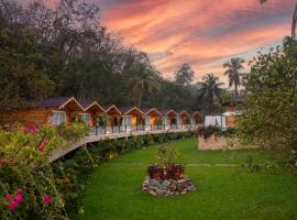 Stone Wood Jungle Resort, Dandeli, hotel in Dandeli