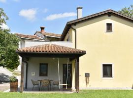 Small house in Vipava valley, hotel di Vipava