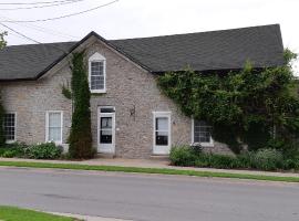 Stone Carriage House, casa de campo em Picton