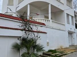 Nomads Hostel Tunisia, hotel a Tunis