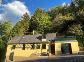 Ferienwohnung Meijer, hotel in Briedel