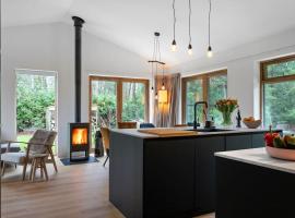 Nieuwe luxe villa in het bos บ้านพักในZorgvlied