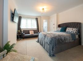 Airstays Apartment, hotell i Wythenshawe