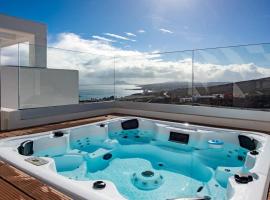 Beautiful house with nice jacuzzi on the topfloor!、マニルバのホテル