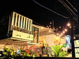 Karcof Container Hostel, hostel Senggigiben