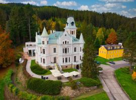 Hotel Château Cihelny, khách sạn ở Karlovy Vary