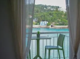 VILLA ATHINA