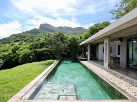 Luxury Villa in le Morne, hotel u gradu 'Le Morne'