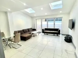 Promotion Half Price 3 Bedroom House In Putney