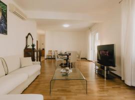 Arena Luxury Apartment, hotel sa Verona