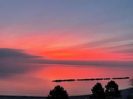 Traumwohnung mit Meerblick über die Ostsee, хотел в Кил