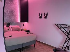 Love room - Intimate Escape, Hotel in Arlon