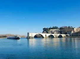 Bateau Hotel à quai Le Chardonnay