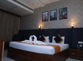 HOTEL JB'S MINERVA GRAND, hotel di Khammam