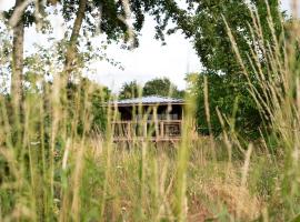 Ecau Lodge - Logement insolite à 30km de Pairi Daiza, pigus viešbutis mieste Écaussinnes-dʼEnghien