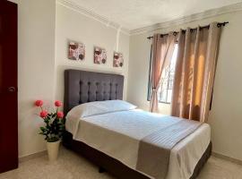 Apartamento para máximo 3 personas, habitación privada con cama doble , dos sofá cama, comodo, bonito, central, bien ubicado, en el centro de palmira, hotell i Palmira