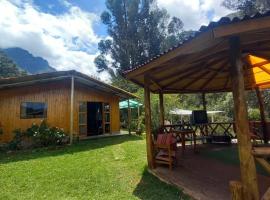 Eco Lodge Cabañas con Piscina, hotel sa Urubamba