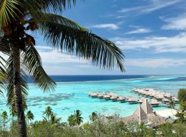 Sofitel Kia Ora Moorea Beach Resort, hotel de lujo en Maharepa