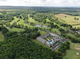 Le Domaine des Vanneaux Golf et Spa Mgallery, hotel in LʼIsle-Adam