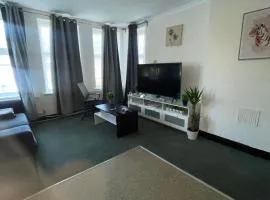 Cozy One Bed Apartment Near Purley Station