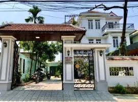 Nhat Long Homestay