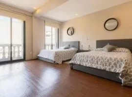 406 Location 2Bdrm 2baths AC Rooftop