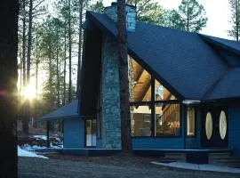 Cobalt Cabin Gateway to Grand Canyon Sedona & More