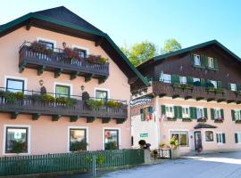 Hotel-Pension Falkensteiner, хотел в Санкт Гилген