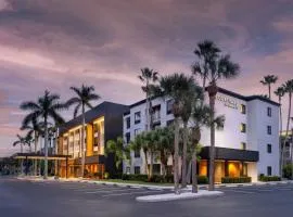 Courtyard by Marriott - Naples