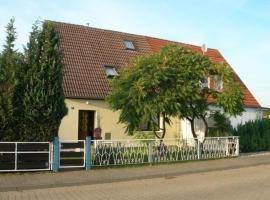 Ferienwohnung Wasserschleuse in Wesenberg-Strasen, hotell Wesenbergis