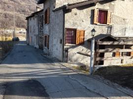 La casetta di campagna: Mazzo di Valtellina'da bir villa