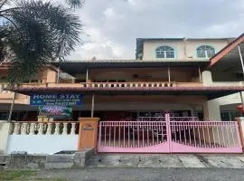 OYO Home 90966 Family Homestay Botani Ipoh