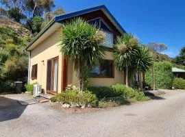 Eastern Reef Cottages