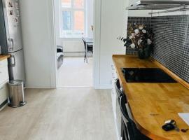 Lovely 1-bedroom condo in Aarhus C: Arhus şehrinde bir otel