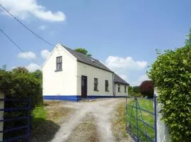 Sheans Holiday Cottage Killarney by Trident Holiday Homes