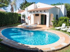 Apartchalet villas Elvira. Villa A, vila u gradu 'Son Carrio'